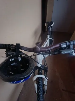 Bicicleta Ghost MTB Blanca Usada