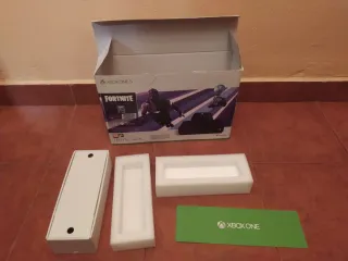Scatola vuota Xbox One S Fortnite