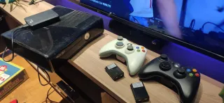 Xbox 360 + 186 Juegos + 2 Mandos