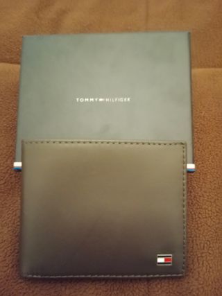 Cartera Billetera Tommy Hilfiger Negra