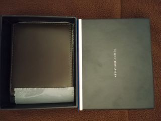 Cartera Billetera Tommy Hilfiger Negra