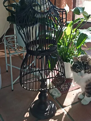 Busto decorativo in ferro battuto