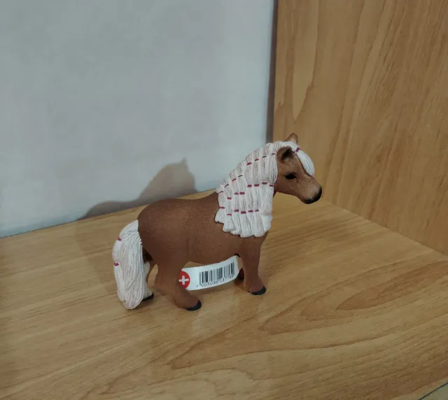 Lote de 6 figuras Schleich: potros y yeguas