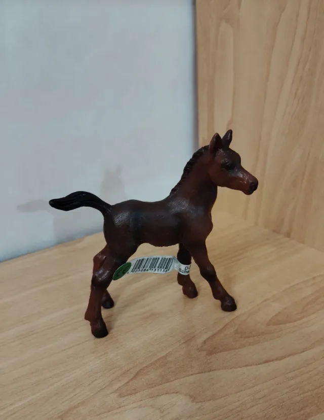 Lote de 6 figuras Schleich: potros y yeguas