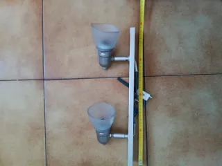 Regleta 2 focos aplique pared o techo.