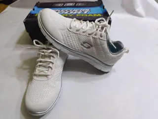 Zapatillas Skechers Talla 41 Blancas y Plateadas