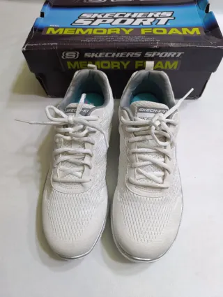 Zapatillas Skechers Talla 41 Blancas y Plateadas