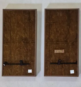 Coppia di Specchi Invecchiati con Cornice in Alluminio