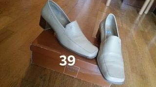 Zapatos marrones talla 38