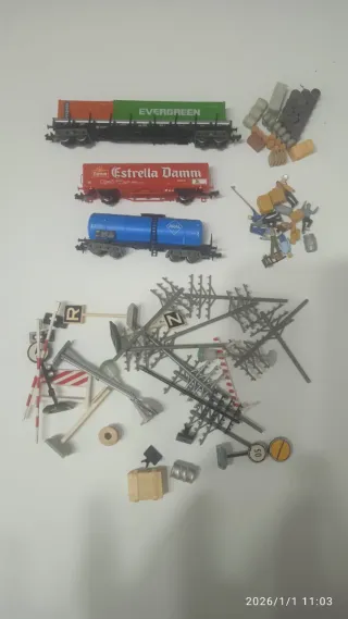 VAGONES ESCALA N LOTE + COMPLEMENTOS DE MAQUETA