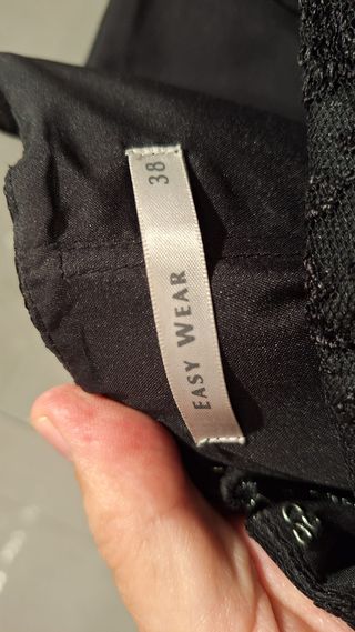 Vestido Negro corto con Volantes