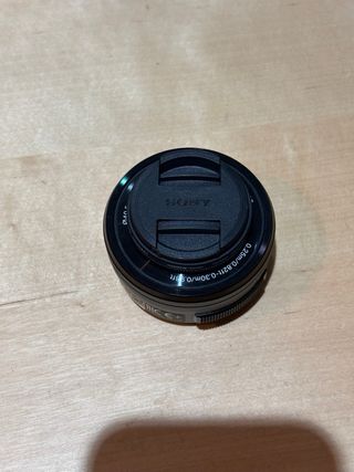 Obiettivo Sony E 16-50mm F3.5-5.6 OSS e filtro ND