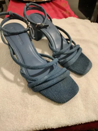 Sandalias de tiras azules