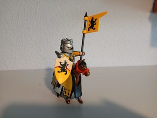 Playmobil Caballero Amarillo