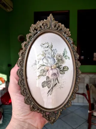 Cornice d'epoca floreale