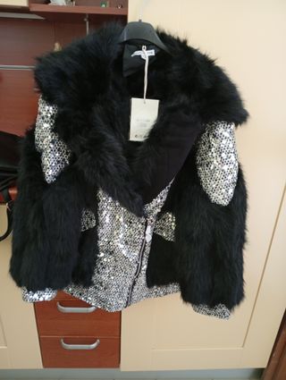 Giacca invernale donna pelliccia nera e argento