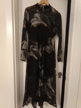 Vestido negro estampado flores semitransparente