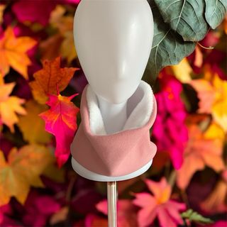 Braga de cuello rosa y blanco