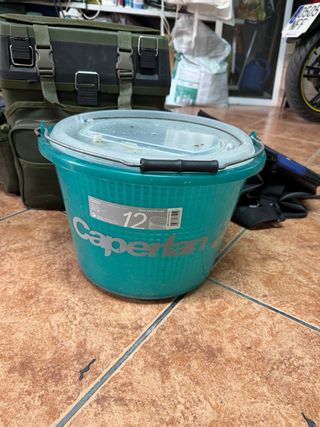 3 cañas de pesca y mochila