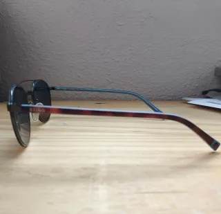 Gafas de sol Sting negras y azules