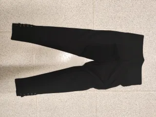 Mallas negras con cordones