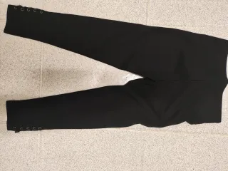 Mallas negras con cordones