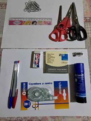 Set cancelleria: colla, bianchetto, gomma, ecc.