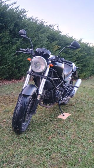 Ducati Monster 695 Negra