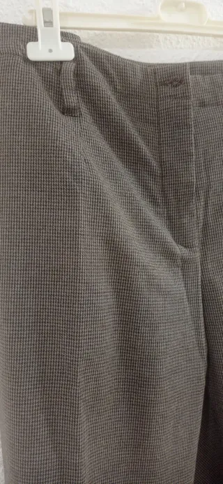 Pantalón C&A Talla 52 Marrón