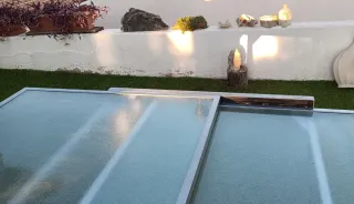 Mesa exterior cristal y aluminio extensible