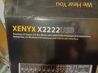 Tavola di mixaggio Behringer Xenyx 222USB