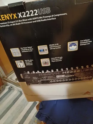 Tavola di mixaggio Behringer Xenyx 222USB