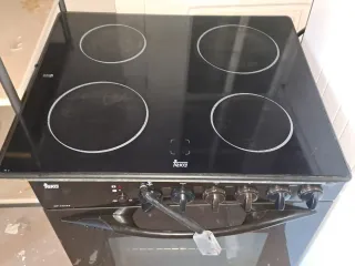 Lavavajillas, vitrocerámica y horno