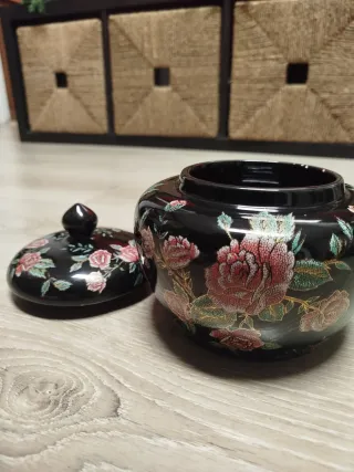 Set di vasi in ceramica cinesi con fiori rosa