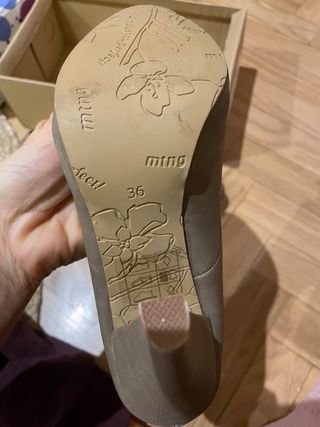 Zapatos Mustang tacón beige talla 36