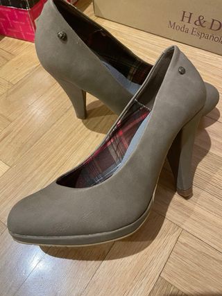 Zapatos Mustang tacón beige talla 36