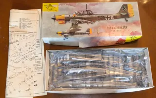 6 Vecchie Miniature di Aerei e Carri Armati della WWII