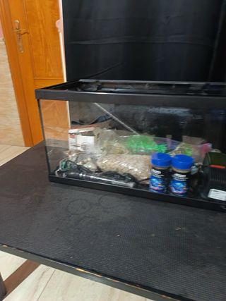 Pecera 80 litros, Hablarme quiero venderlas