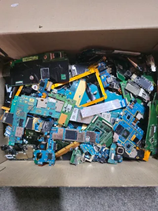 Placas de telemóveis para peças