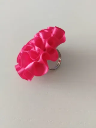 Anillo flor rosa fucsia