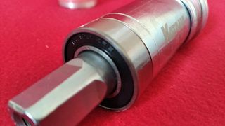 Eje Pedalier 73-113 Cuadradillo Katana Tipo "XT"