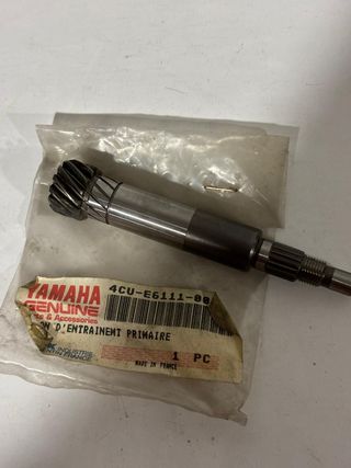 Eje Piñón Yamaha 4CU-E6111-00 Axis 50 / Zest 80
