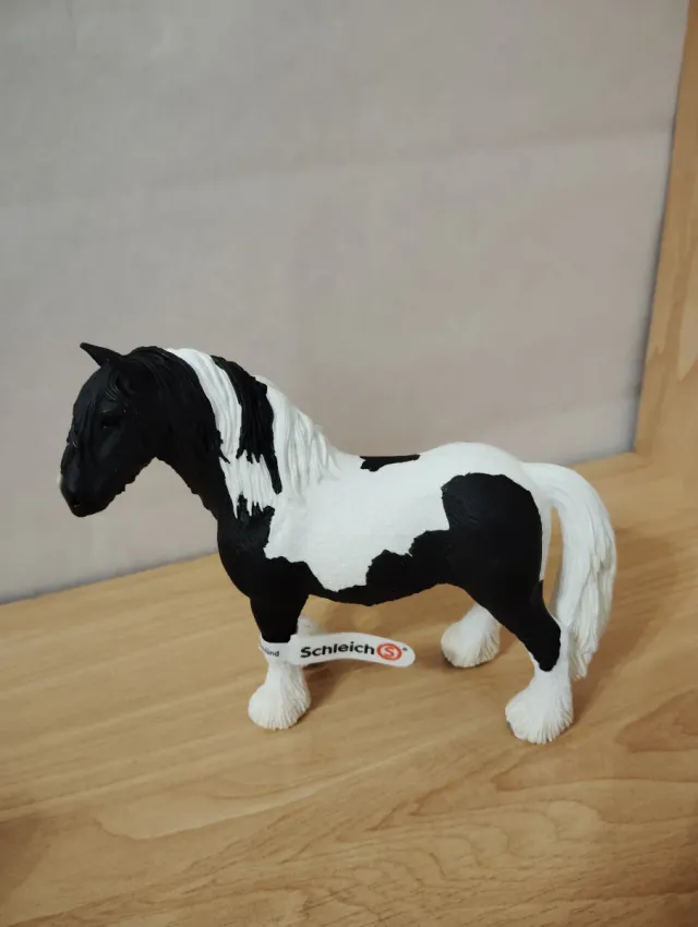 Lote 2 Caballos Schleich: Tinker y Frisona