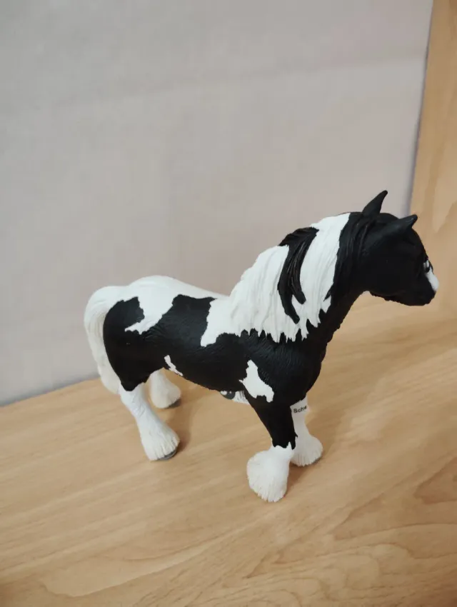 Lote 2 Caballos Schleich: Tinker y Frisona