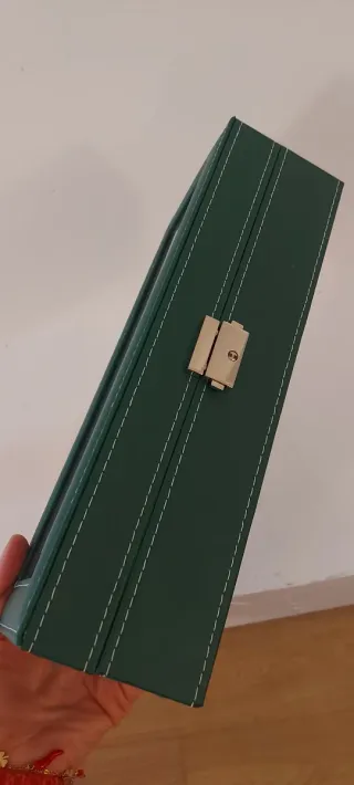 Scatola porta orologi verde