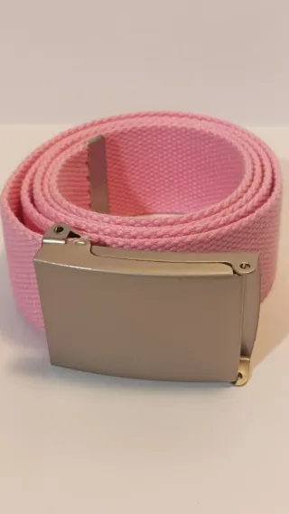 Cinturón rosa hebilla metal plateada
