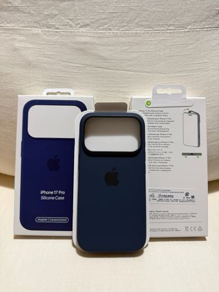 Cover iPhone 17 Pro Silicone Blu Mezzanotte