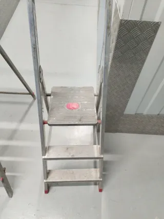 Escaleras plegable de aluminio