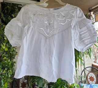 Camisa blanca bordada