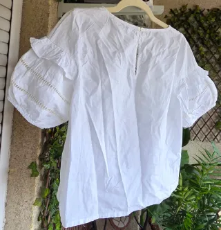 Camisa blanca bordada